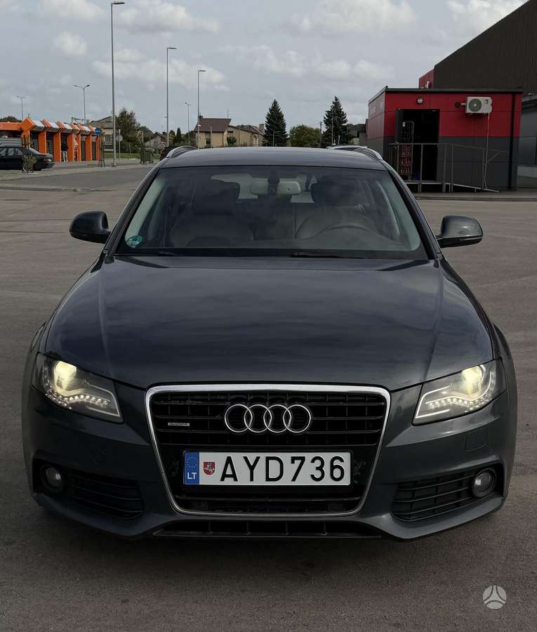 Audi A4 2008 — rear view
