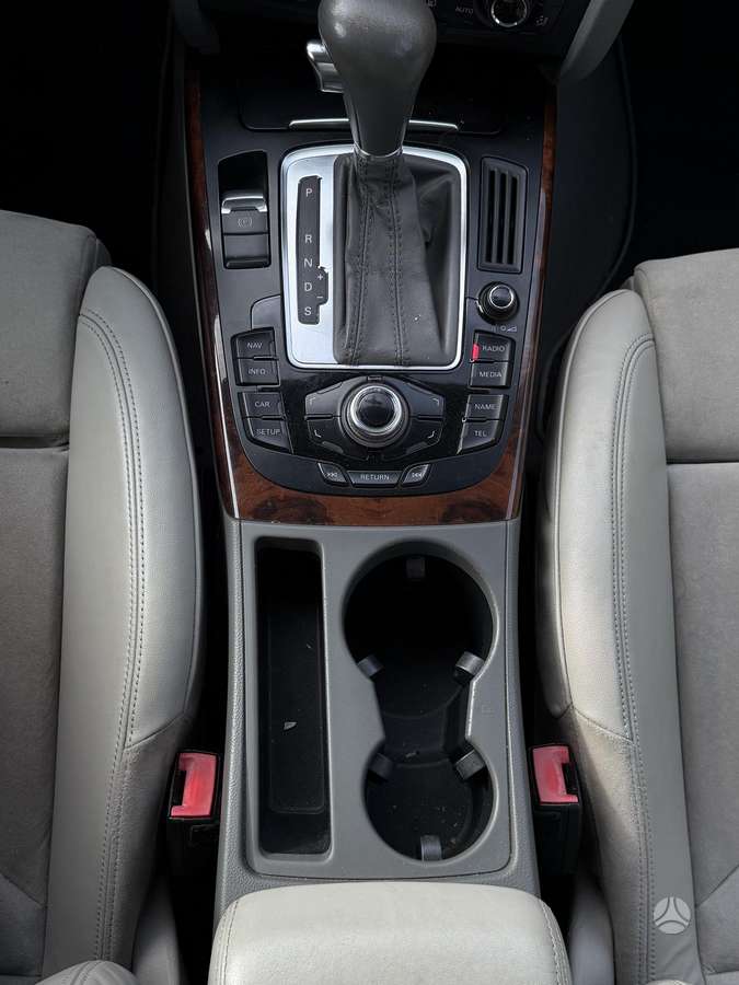 Audi A4 2008 — interior