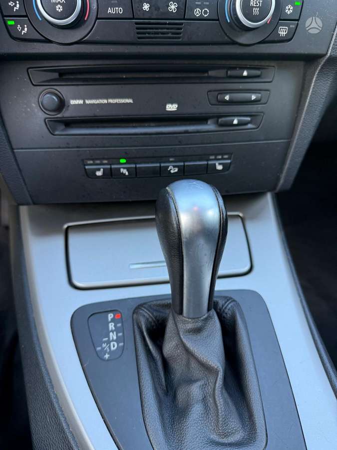 BMW 330 2007 — photo 15