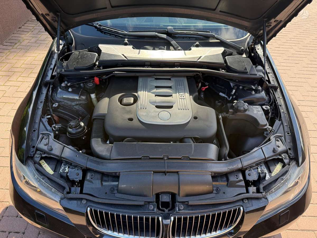 BMW 330 2007 — photo 23