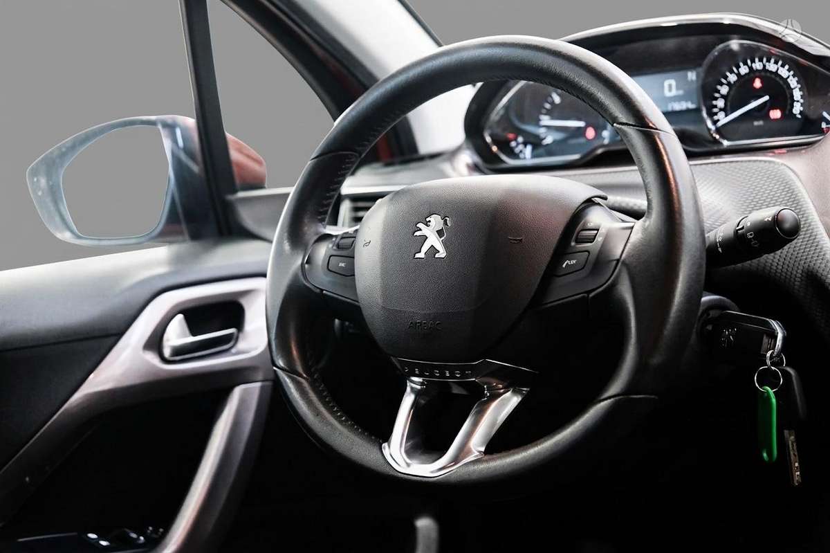 Peugeot 2008 2014 — photo 7