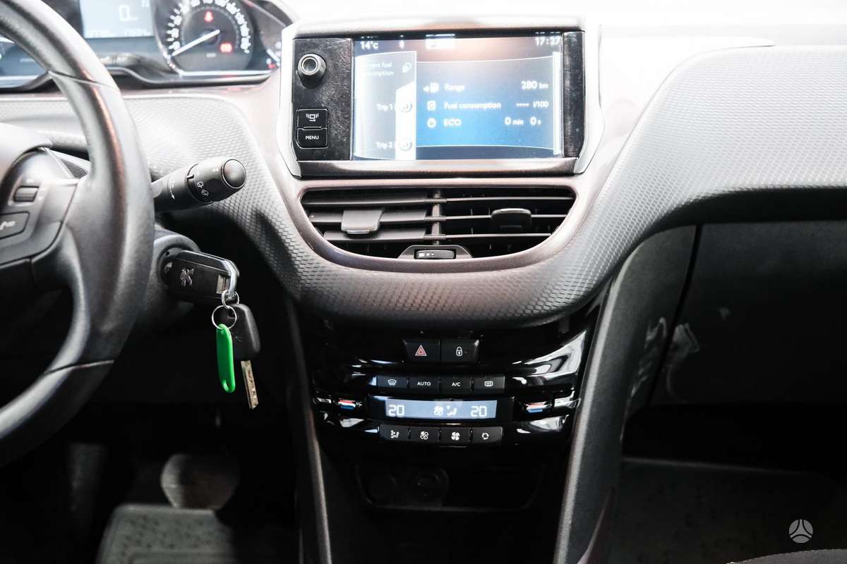 Peugeot 2008 2014 — photo 8