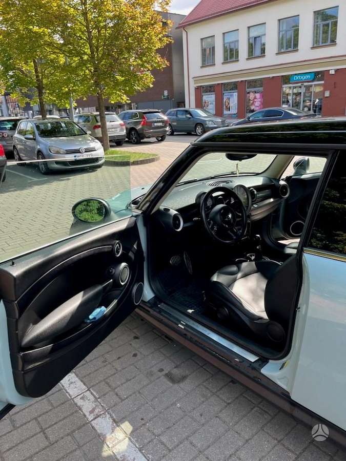 Mini Clubman 2013 — engine 1598 cm³, 184 HP (135kW)