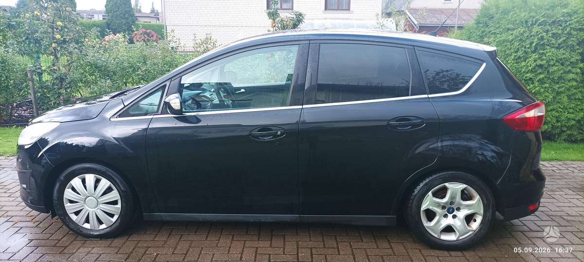 Ford C-MAX 2012 — interior