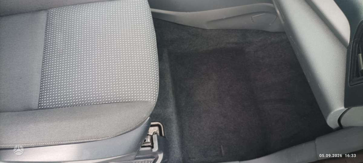 Ford C-MAX 2012 — photo 8