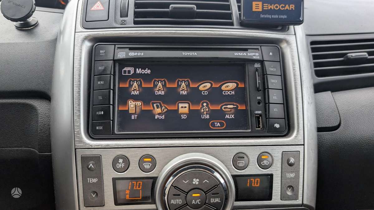 Toyota Verso 2011 — photo 14
