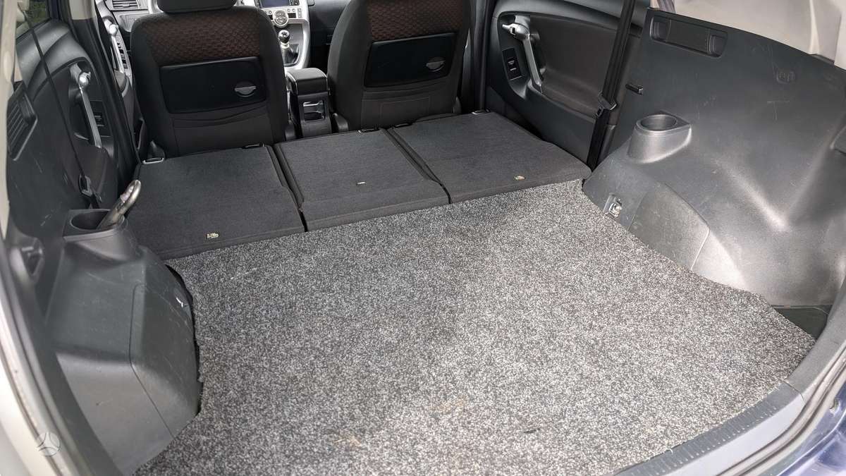 Toyota Verso 2011 — photo 25