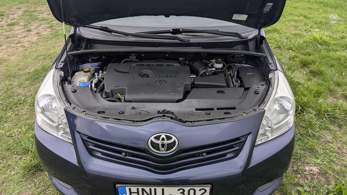 Toyota Verso 2011 — photo 29