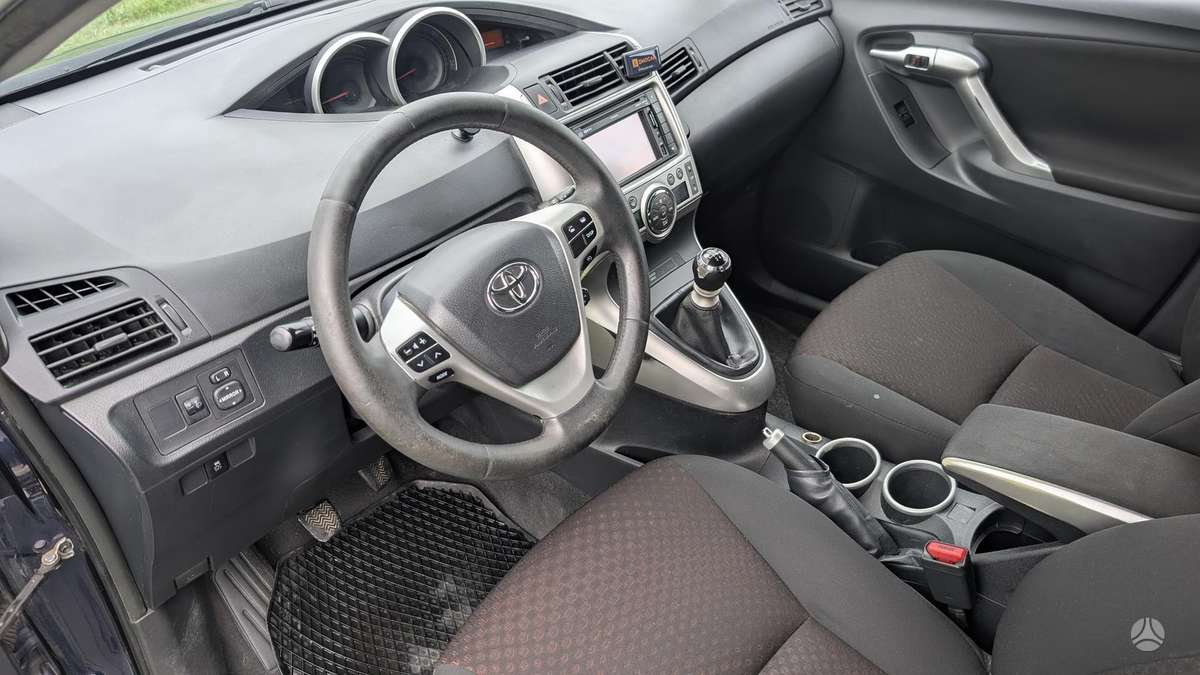 Toyota Verso 2011 — photo 6
