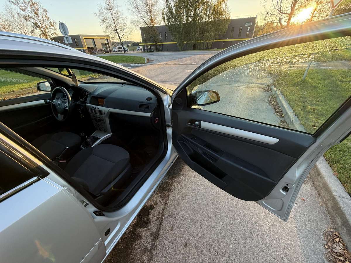 Opel Astra 2008 — photo 6