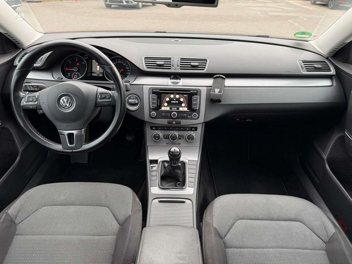 Volkswagen Passat 2014 — photo 14