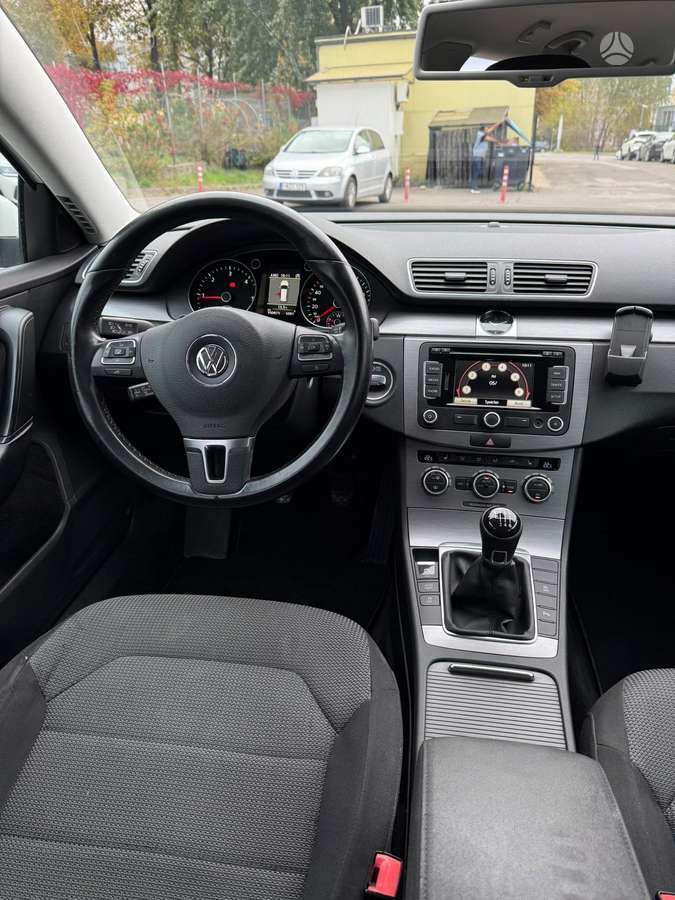 Volkswagen Passat 2014 — photo 16