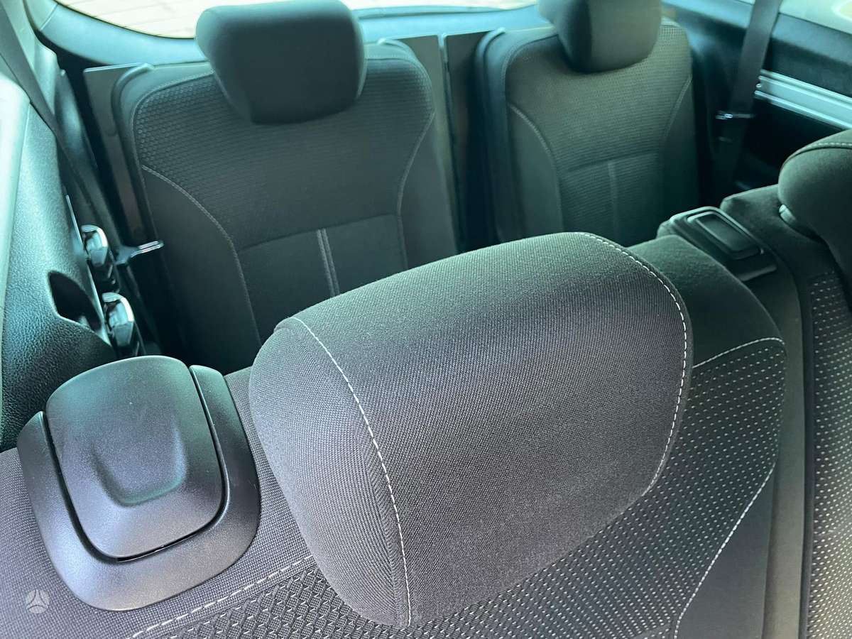 Opel Zafira 2012 — photo 14