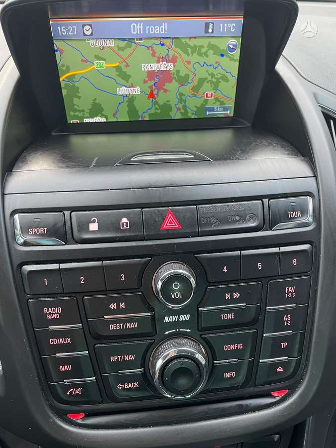 Opel Zafira 2012 — photo 19
