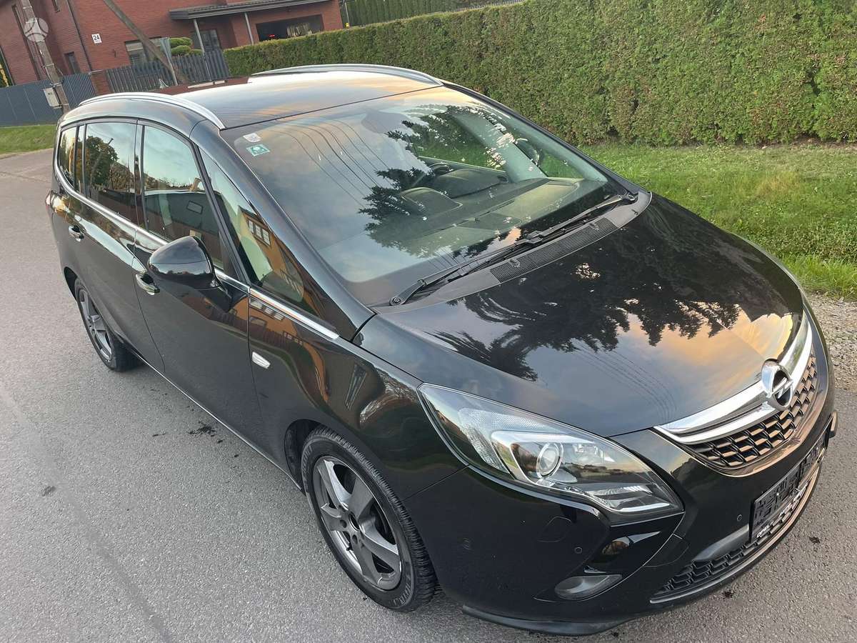 Opel Zafira 2012 — photo 28