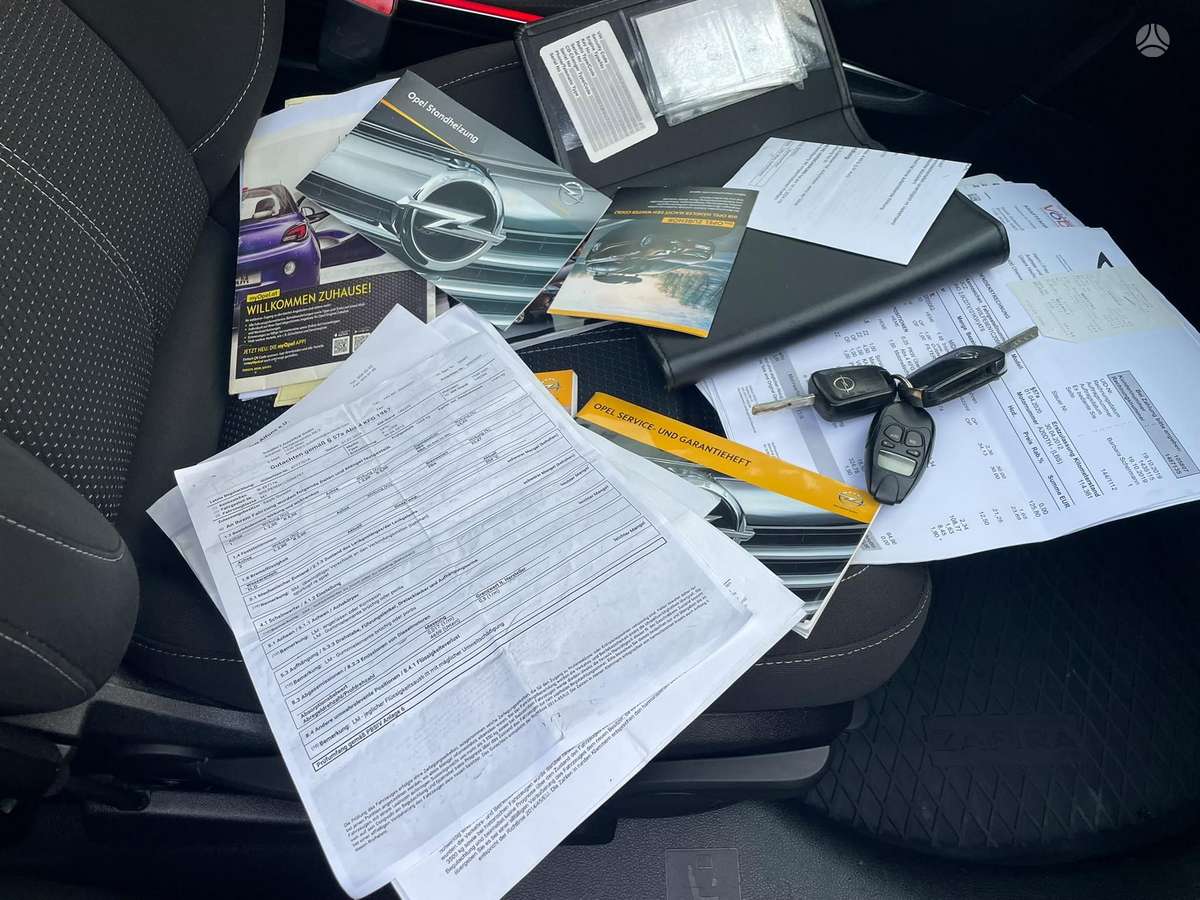 Opel Zafira 2012 — photo 9