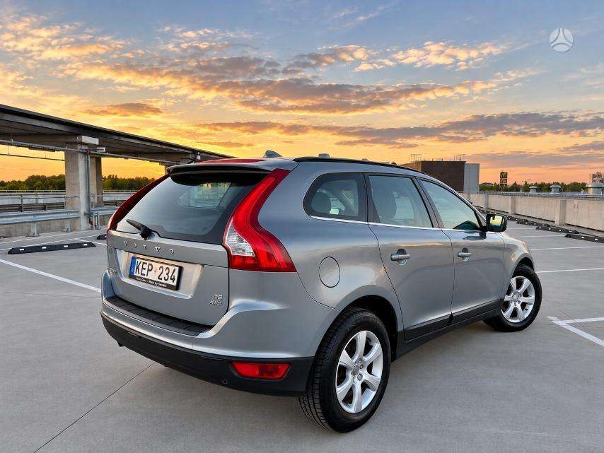 Volvo XC60 2009 — photo 10