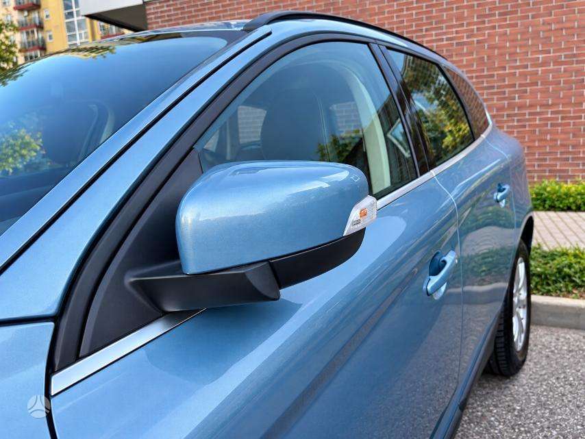 Volvo XC60 2009 — photo 17