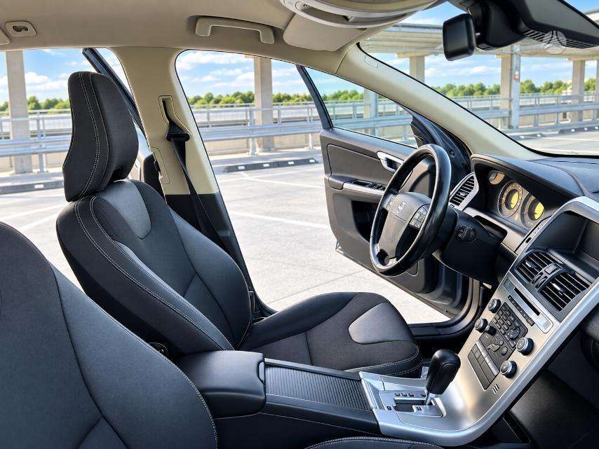 Volvo XC60 2009 — photo 20