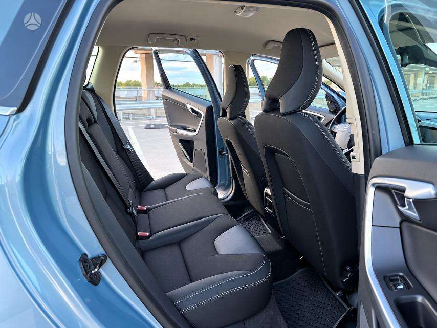 Volvo XC60 2009 — photo 22