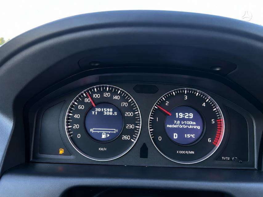 Volvo XC60 2009 — photo 27