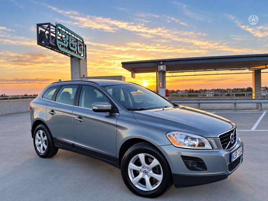 Volvo XC60 2009 — photo 7