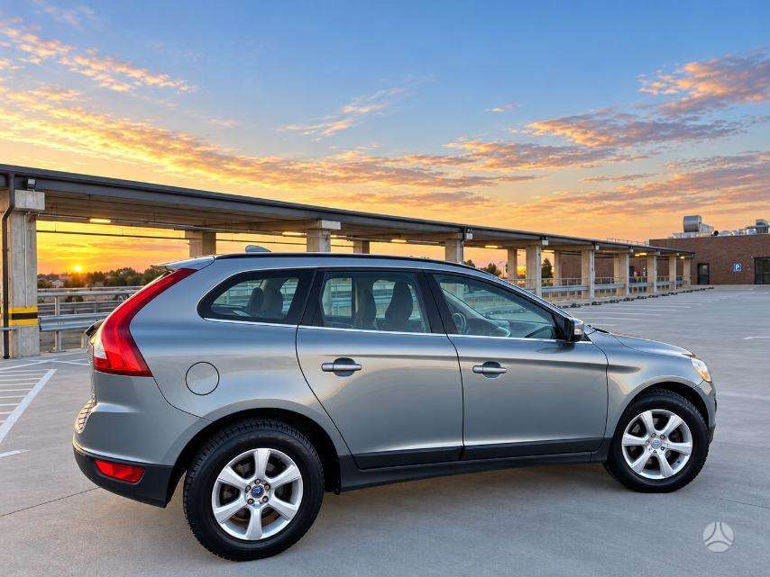 Volvo XC60 2009 — photo 8