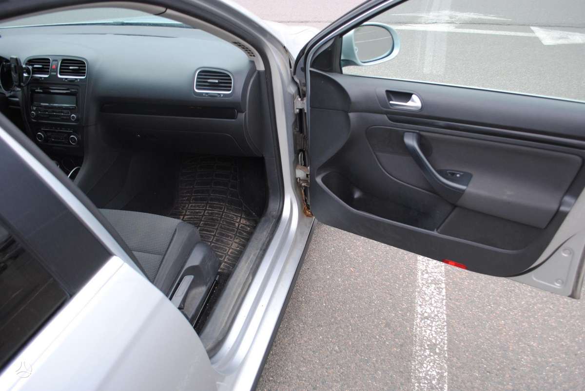 Volkswagen Golf 2010 — photo 14