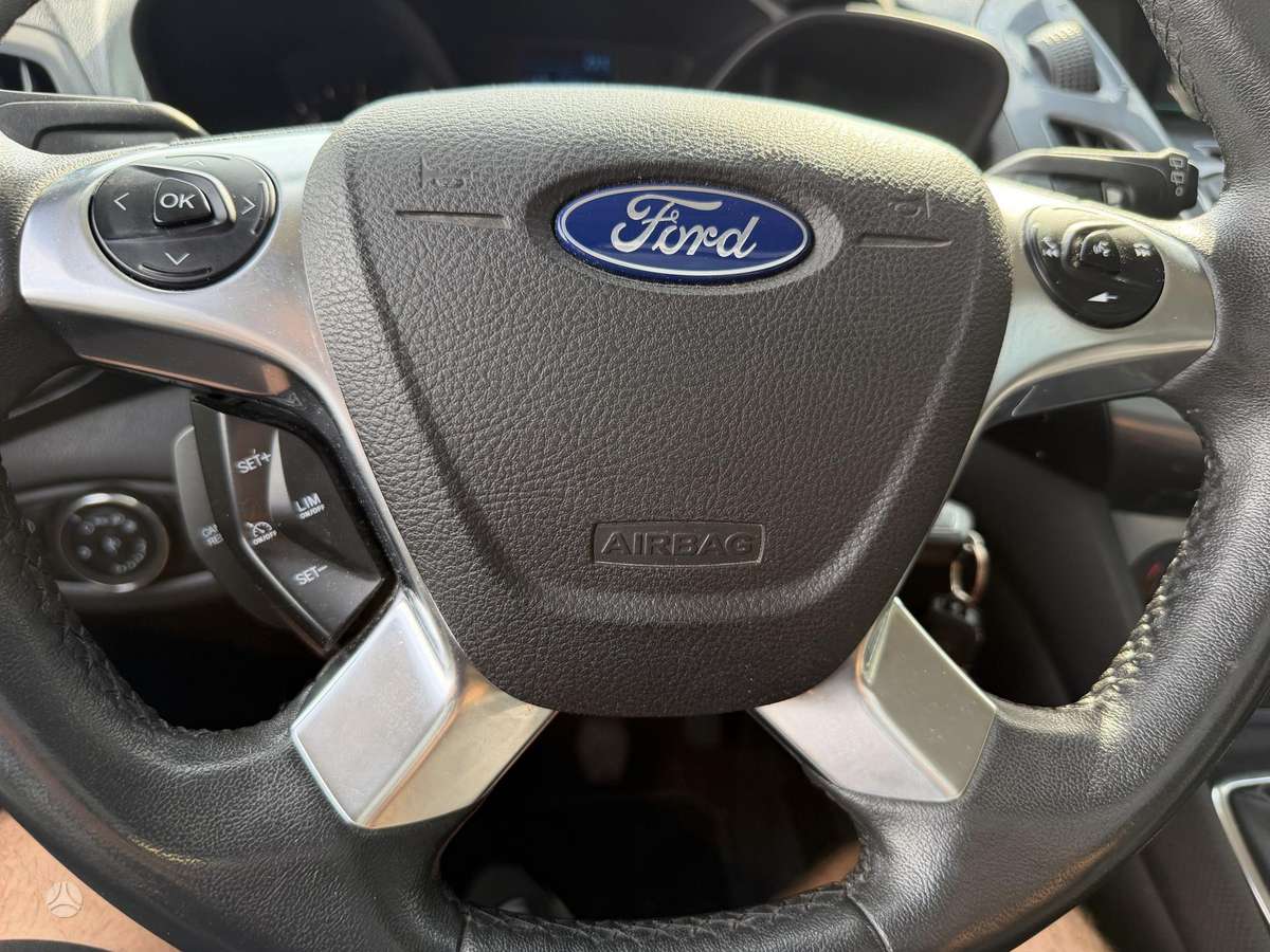 Ford Tourneo 2015 — фото 13