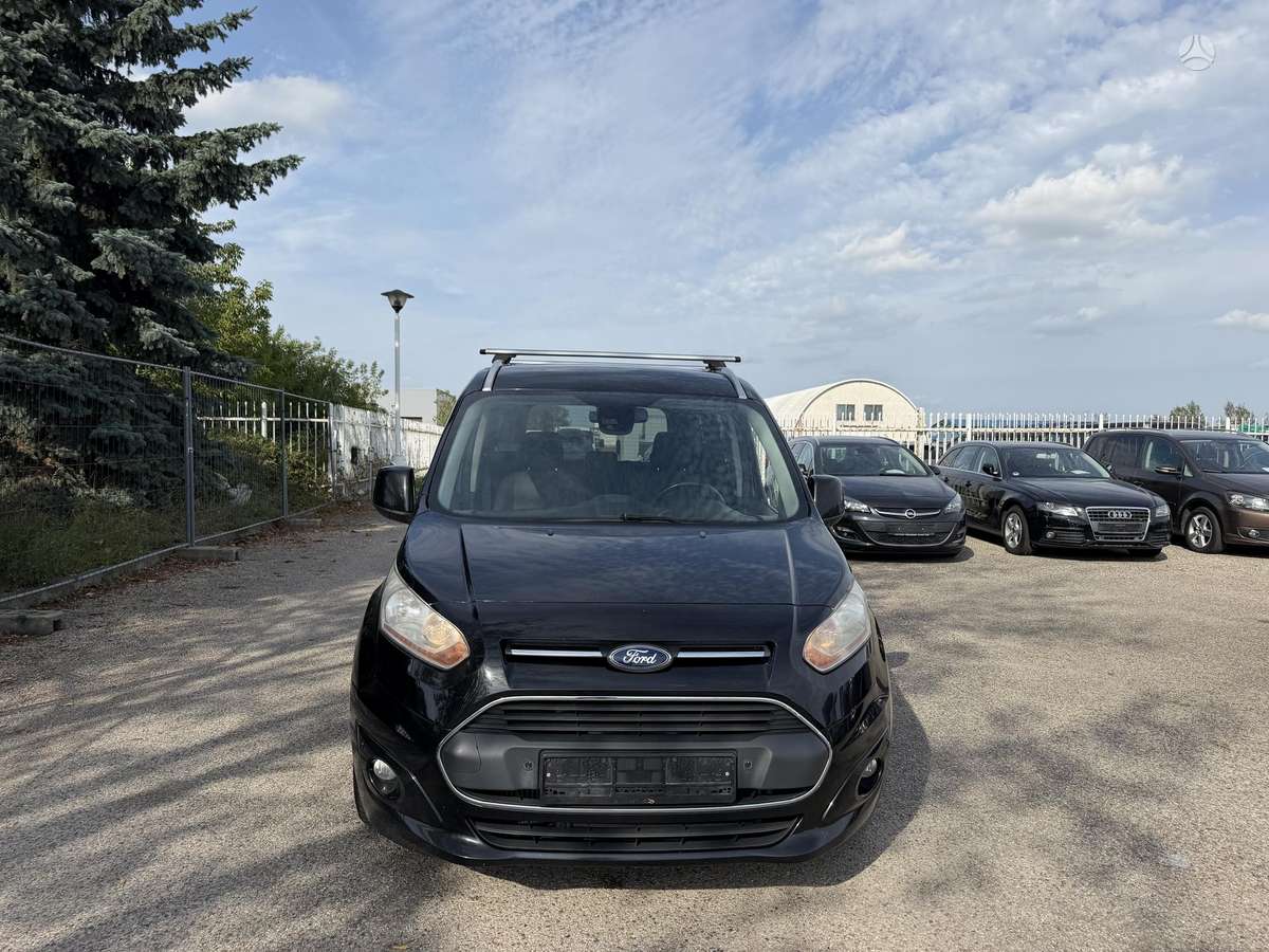 Ford Tourneo 2015 — вигляд ззаду