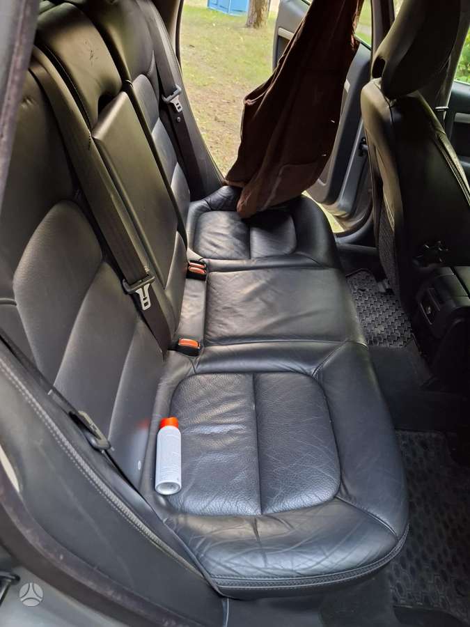 Volvo XC70 2011 — салон