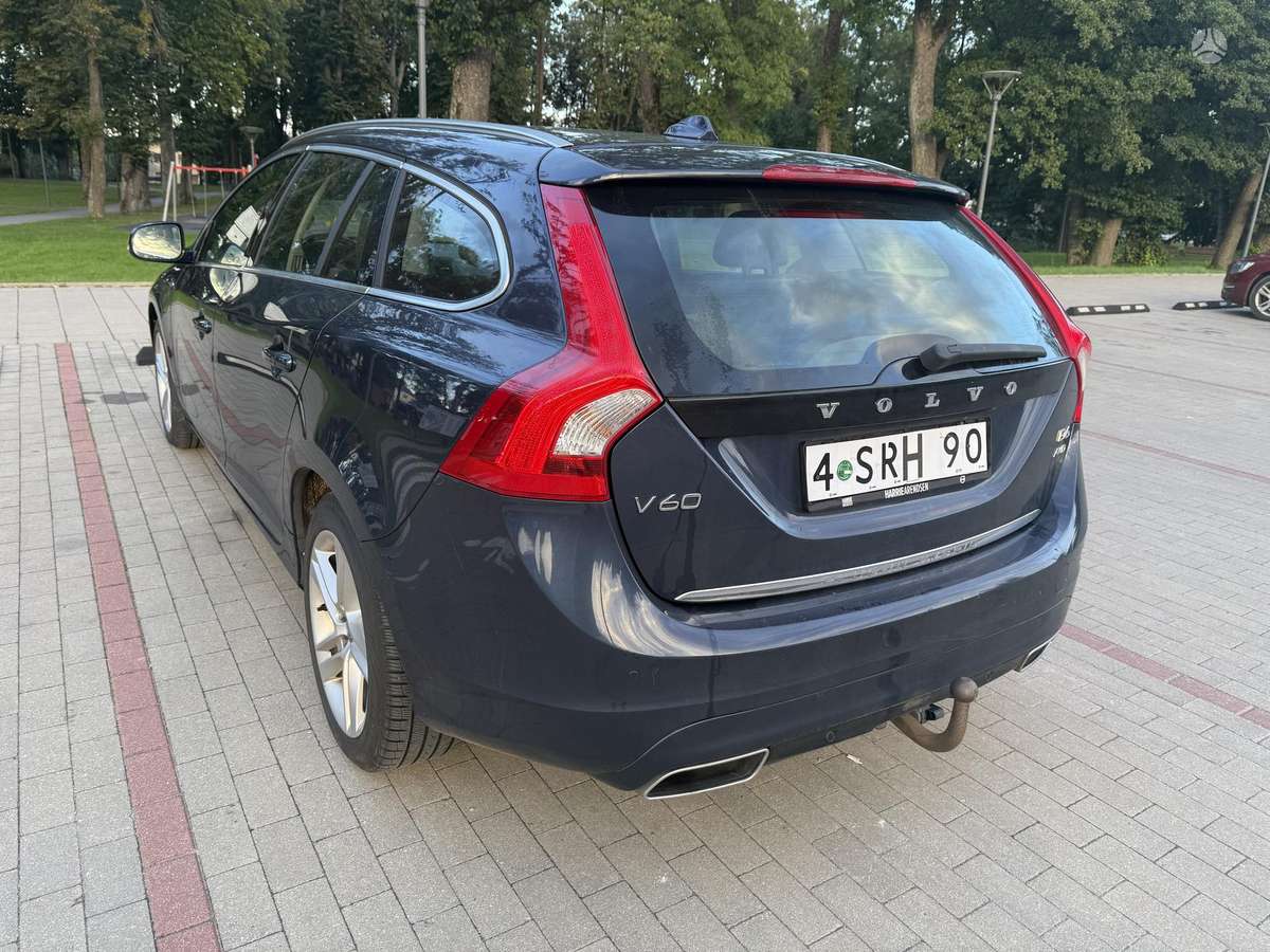 Volvo V60 2014 — photo 14