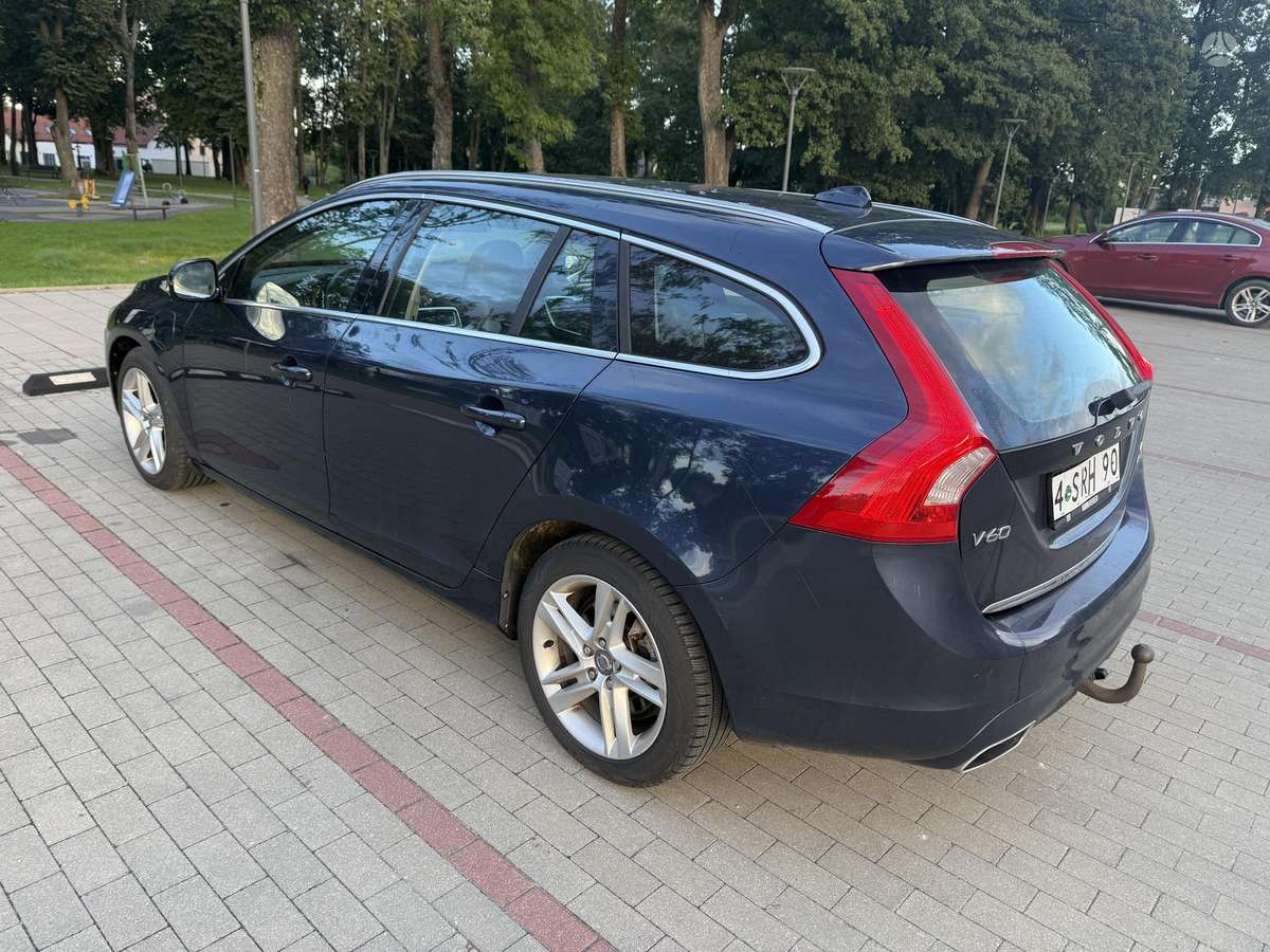 Volvo V60 2014 — photo 15