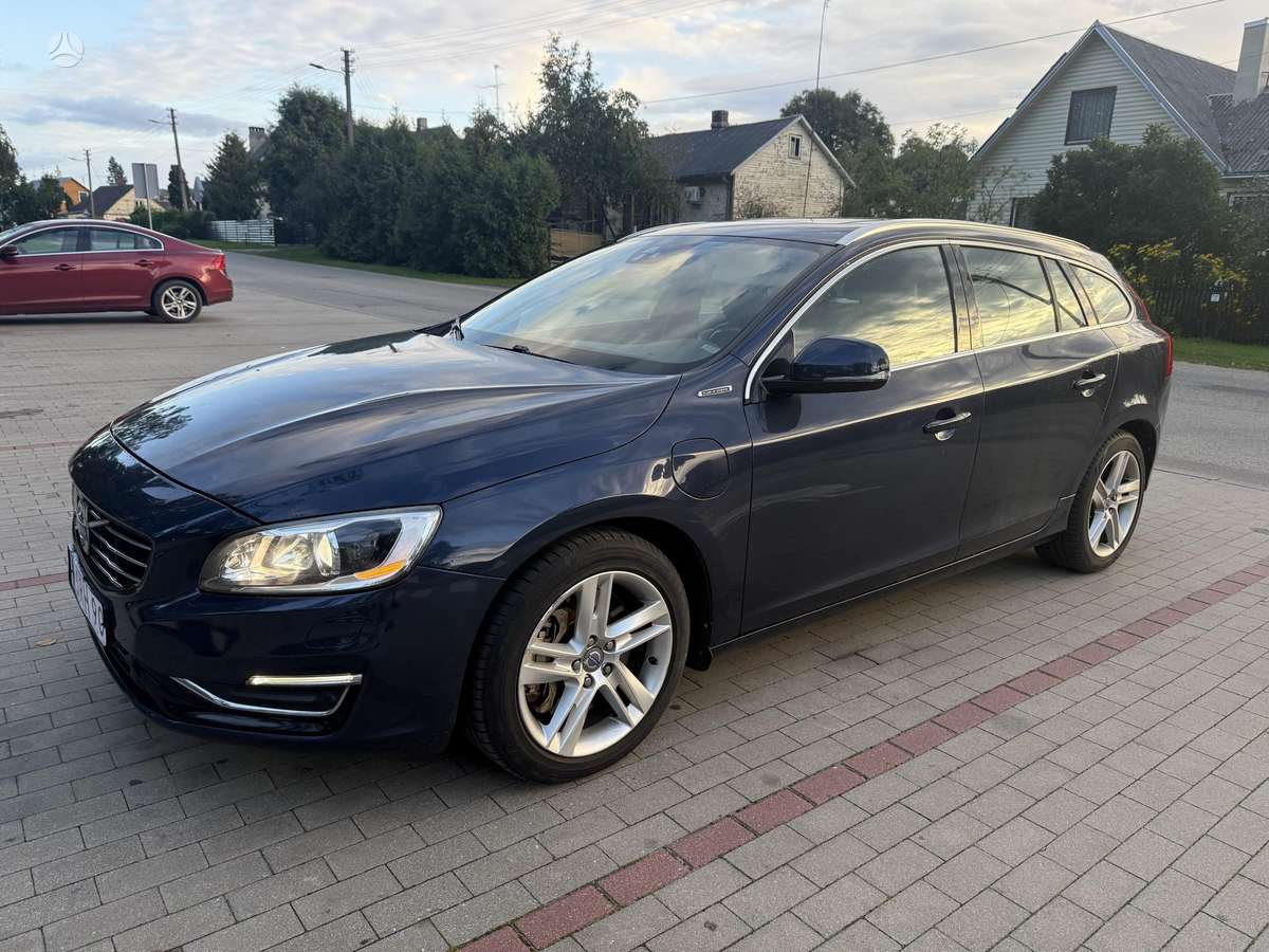 Volvo V60 2014 — photo 16