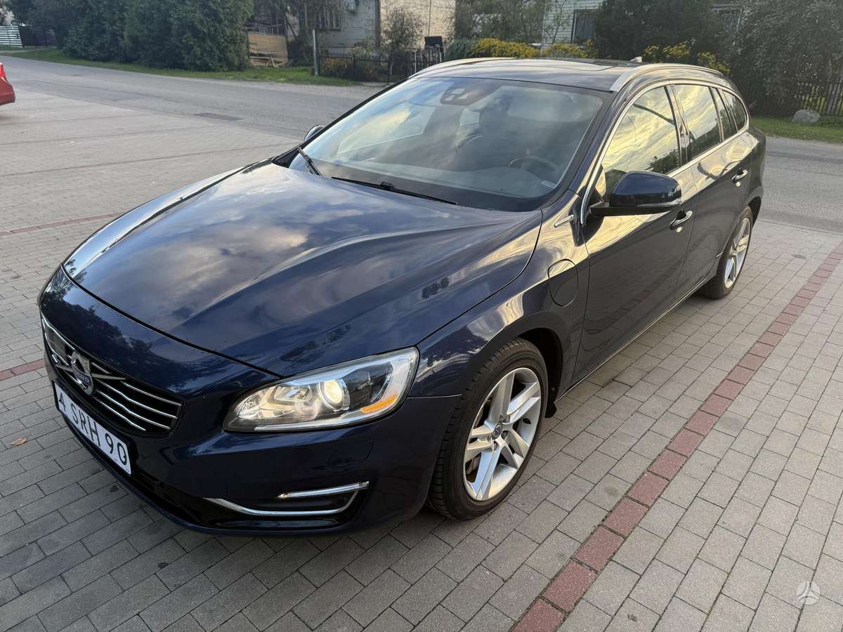 Volvo V60 2014 — photo 17