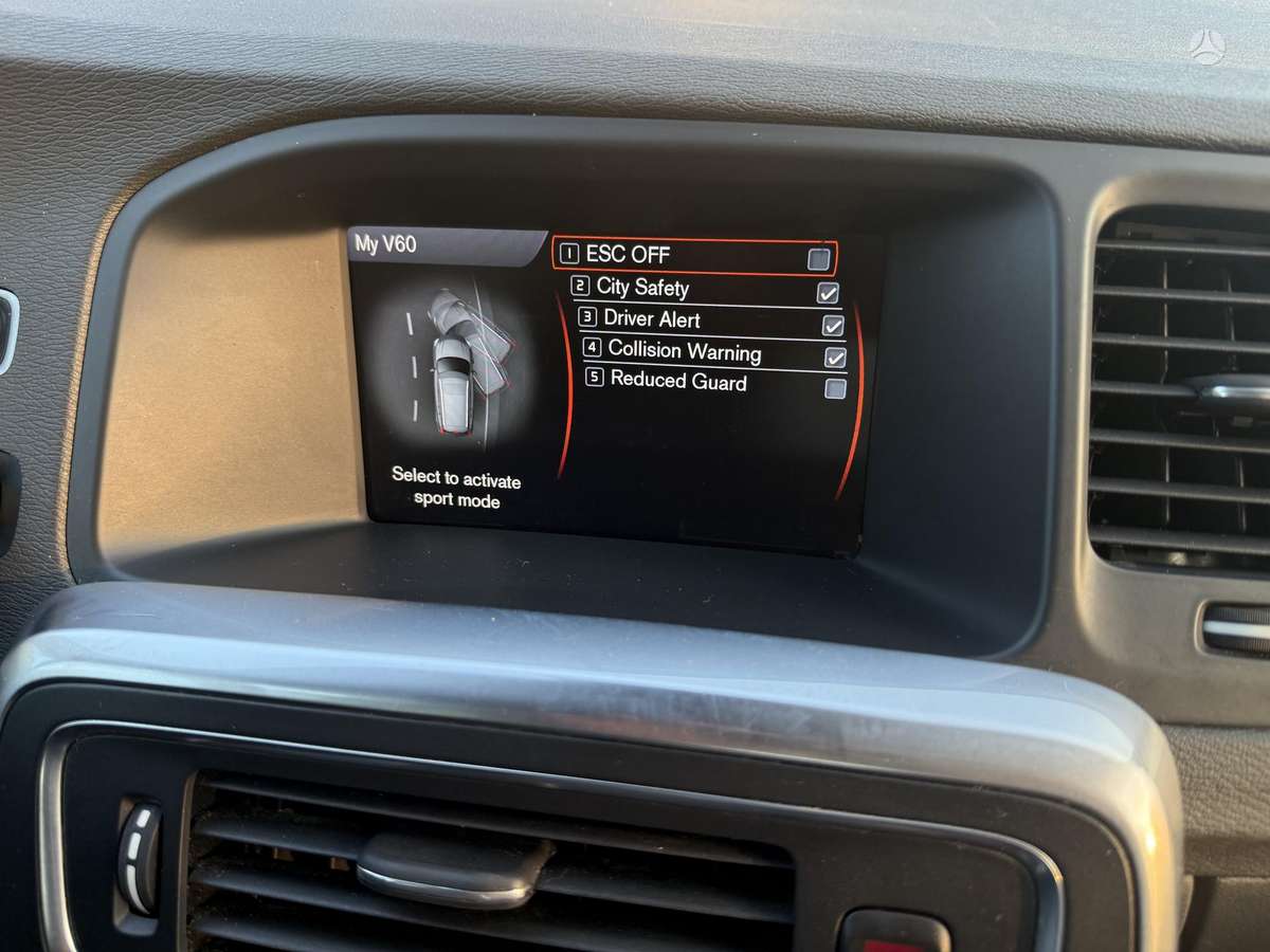 Volvo V60 2014 — photo 20