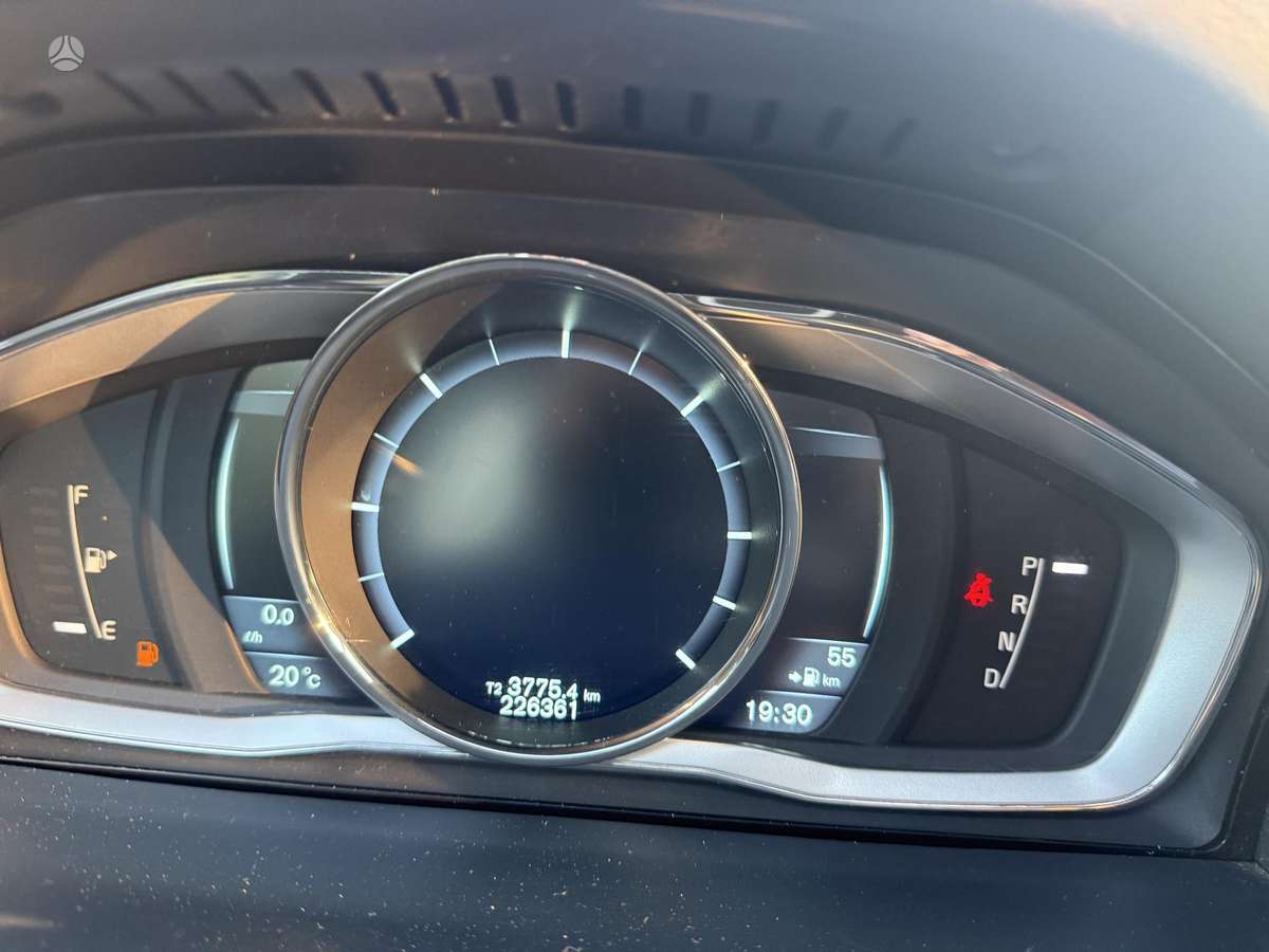 Volvo V60 2014 — photo 27