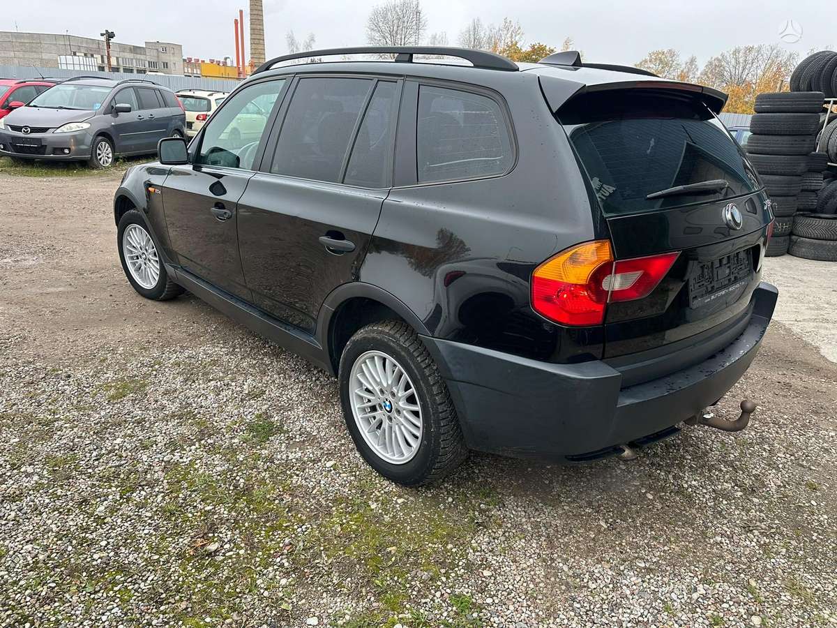BMW X3 2006 — салон
