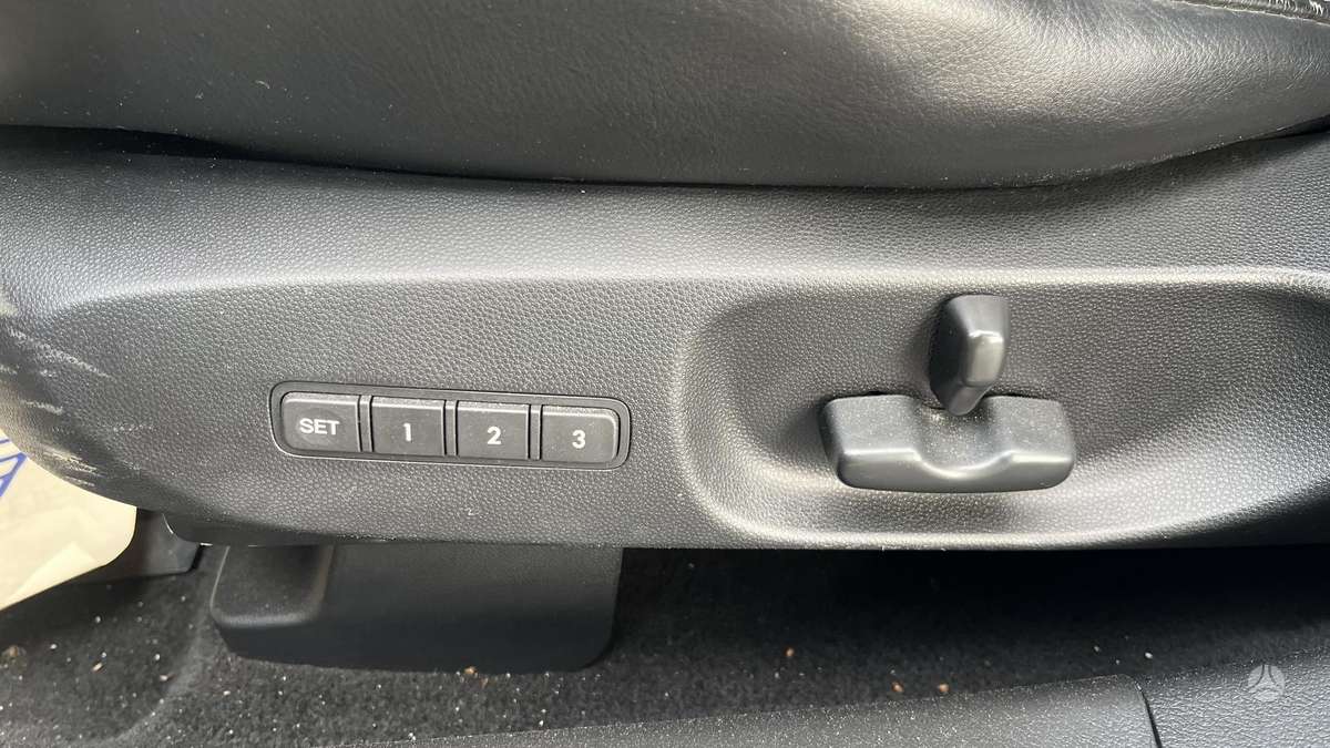 Mazda CX-7 2011 — photo 11