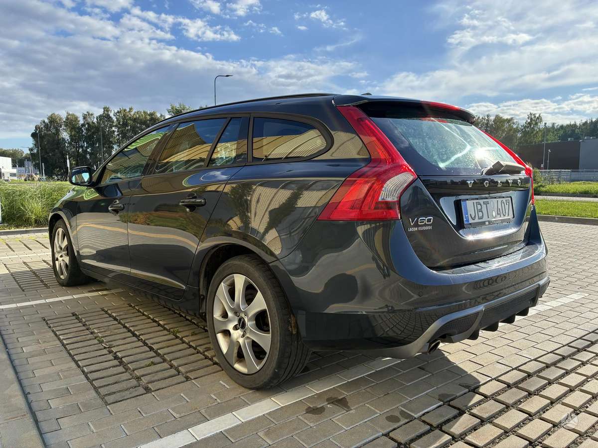 Volvo V60, 2011