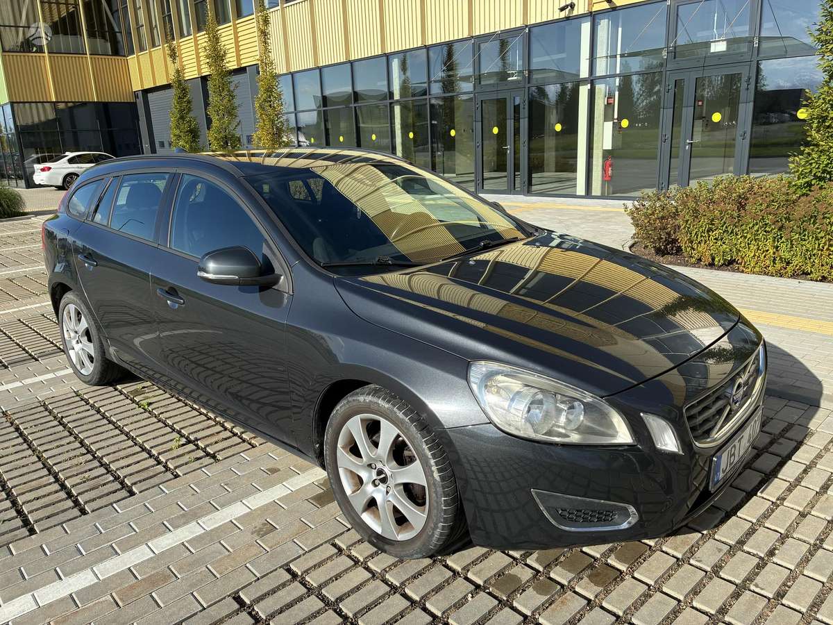 Volvo V60 2011 — engine 1984 cm³, 163 HP (120kW)