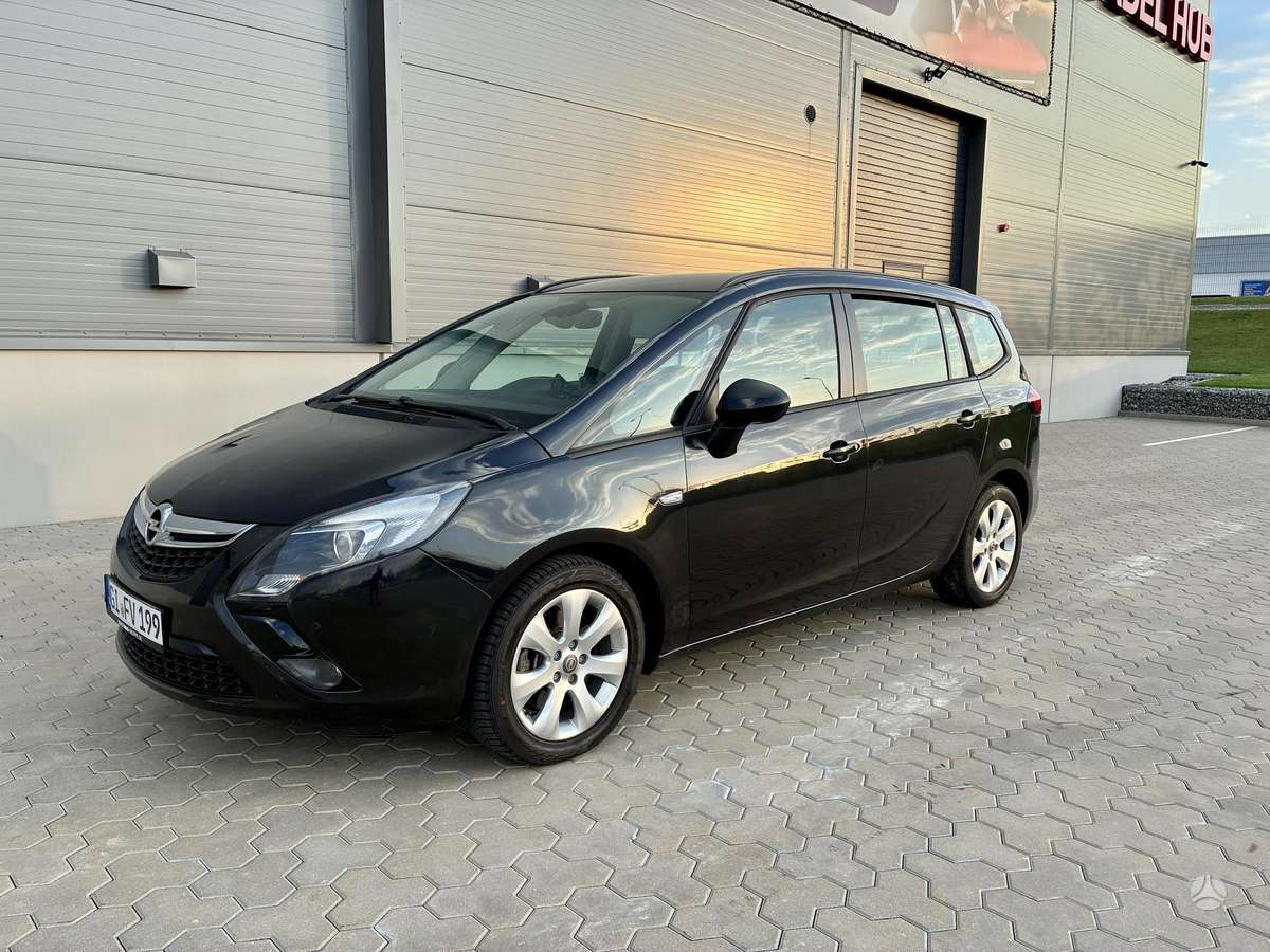 Opel Zafira, 2015