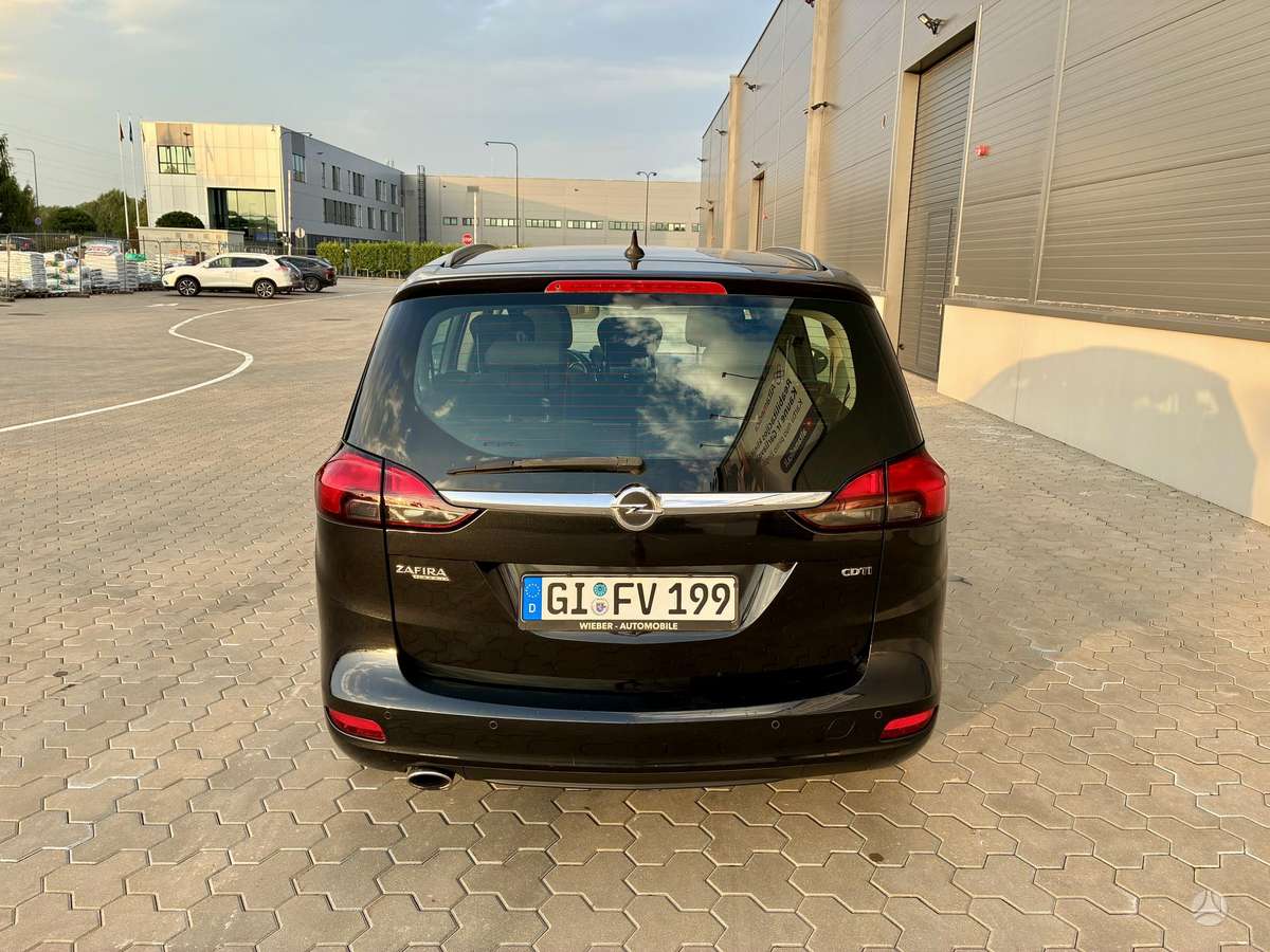 Opel Zafira 2015 — photo 5