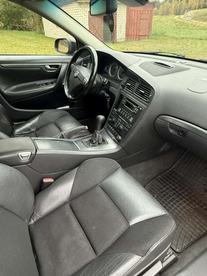 Volvo V70 2006 — photo 14