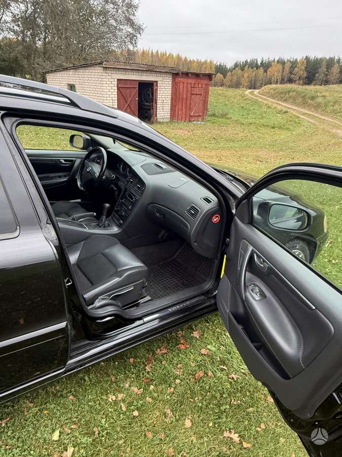 Volvo V70 2006 — photo 15