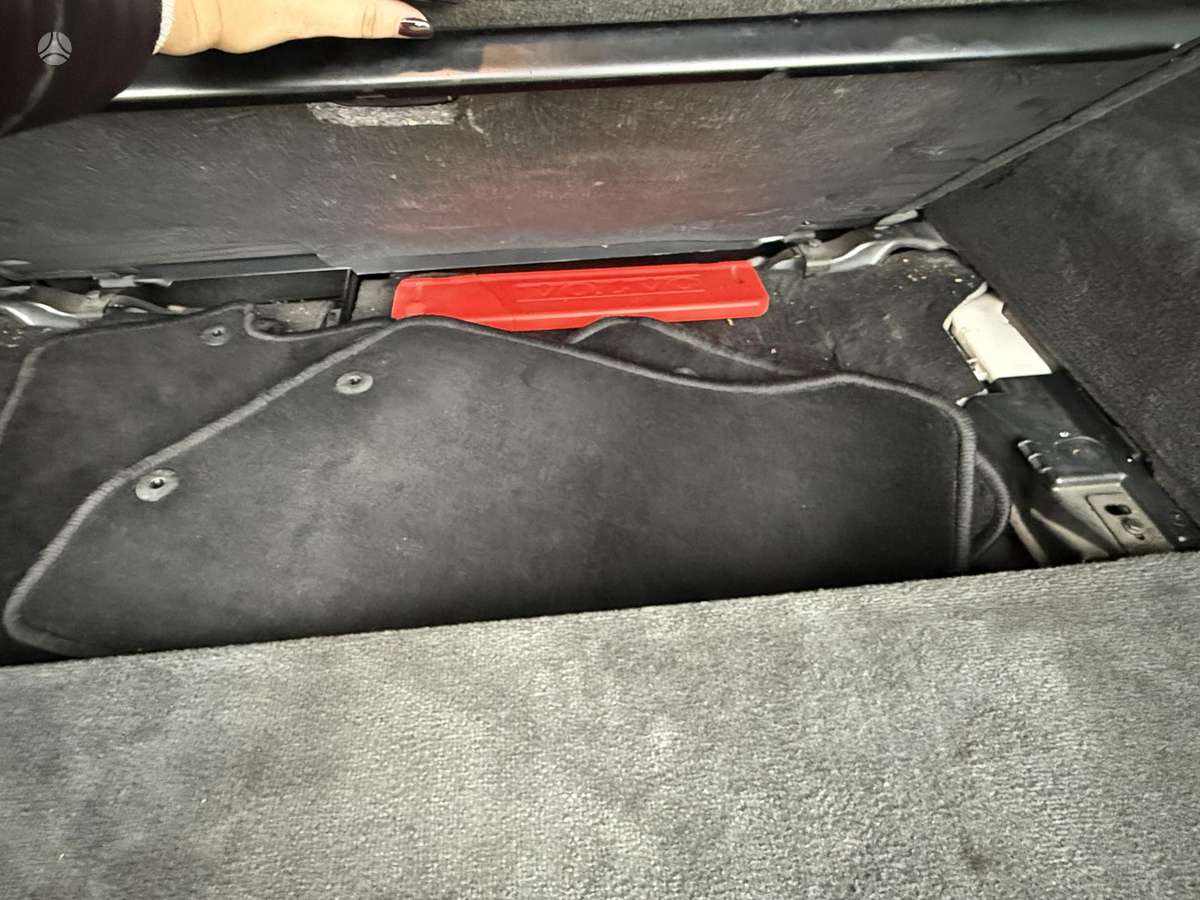 Volvo V70 2006 — photo 19