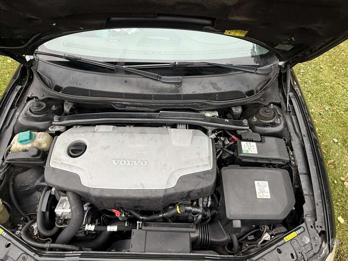 Volvo V70 2006 — photo 22
