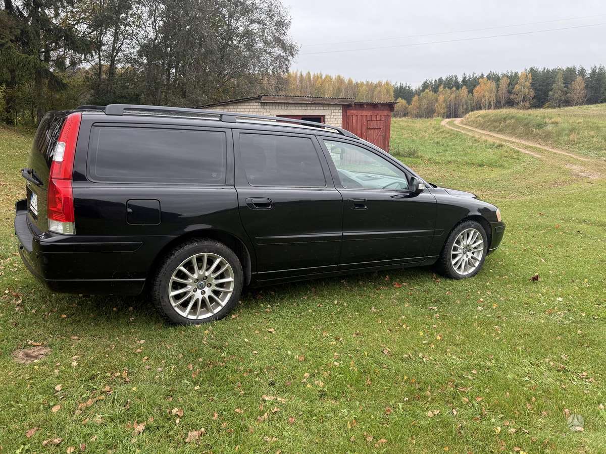 Volvo V70 2006 — engine 2400 cm³, 163 HP (120kW)