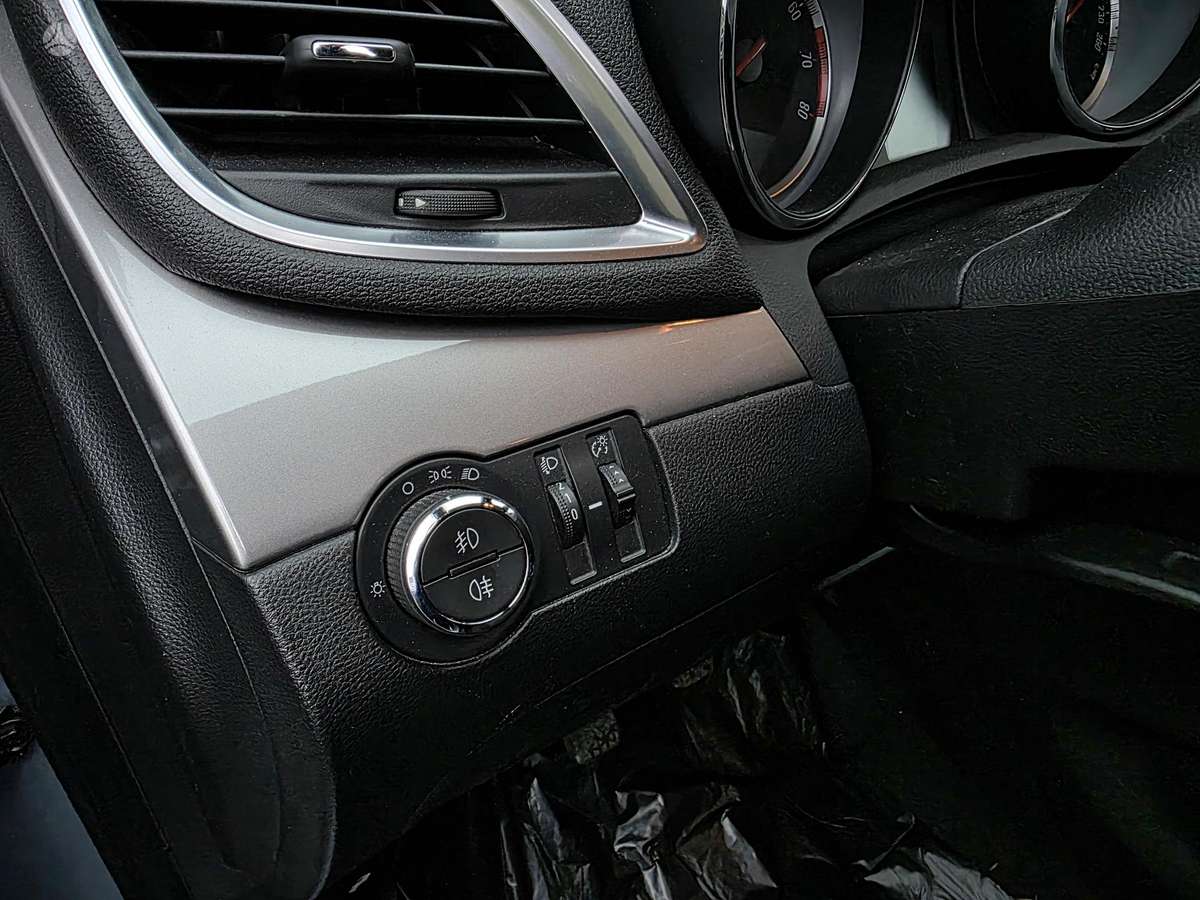 Opel Mokka 2013 — photo 15