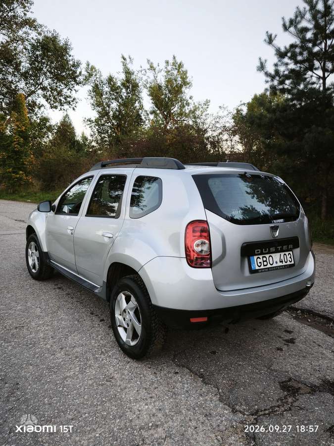 Dacia Duster 2012 — engine 1598 cm³, 105 HP (77kW)